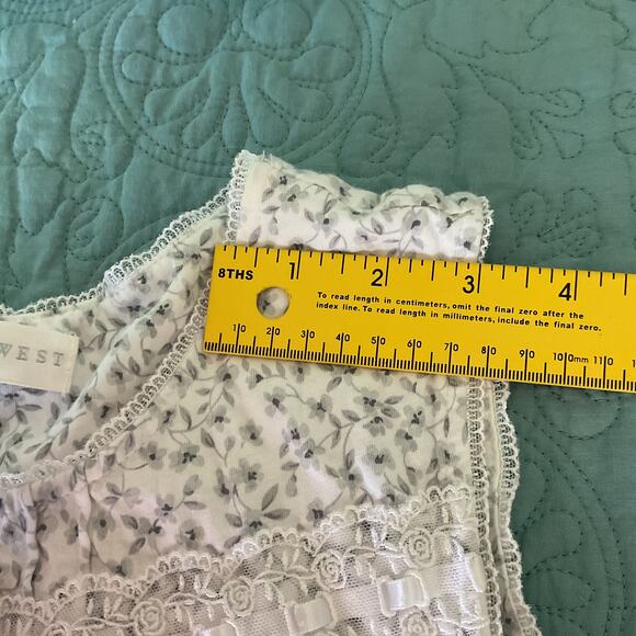 Eileen West Womens Pure Cotton Nightgown Knee Length Half button up Medium - Picture 9 of 10